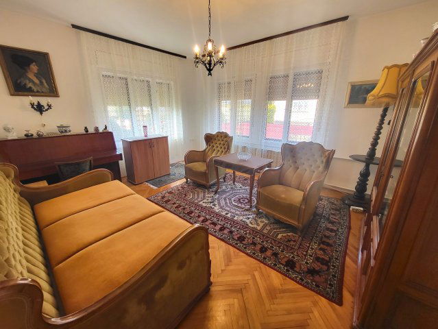 Eladó családi ház, Hatvanban 61.8 M Ft, 6 szobás