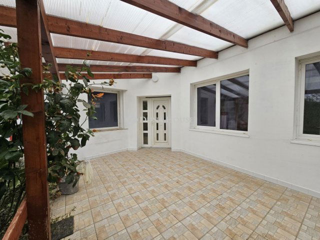 Eladó családi ház, Gerdén 29.9 M Ft, 3 szobás