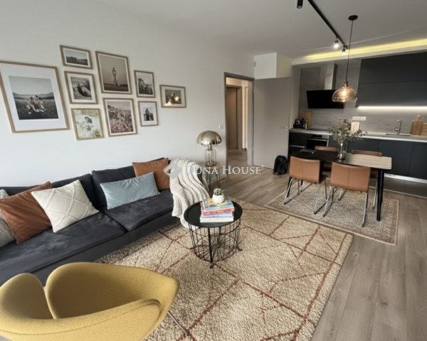 Eladó téglalakás, Budapesten, XII. kerületben 162 M Ft, 3 szobás