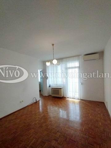 Eladó téglalakás, Veszprémben 65 M Ft, 2 szobás