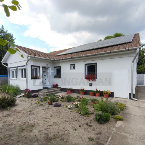 Eladó családi ház, Szatymazon 76.9 M Ft, 3 szobás