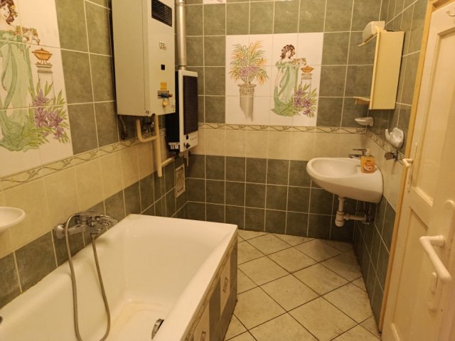 Eladó téglalakás, Budapesten, XX. kerületben, Jókai Mór utcában