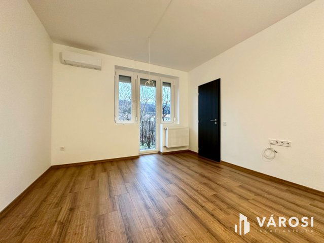 Eladó téglalakás, Salgótarjánban 19 M Ft, 1 szobás