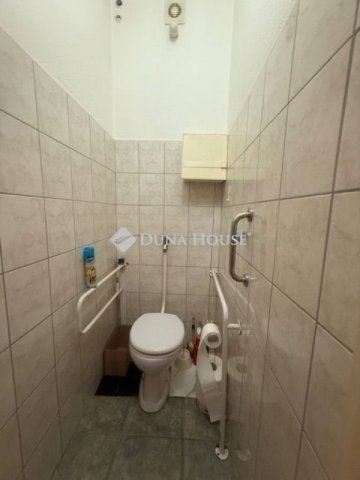 Eladó családi ház, Vecsésen 62 M Ft, 2 szobás