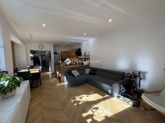 Eladó ikerház, Ócsán 109.9 M Ft, 4 szobás