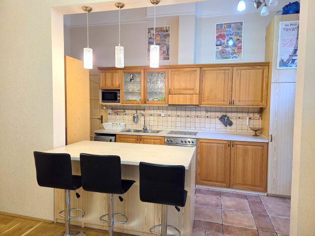 Kiadó téglalakás, albérlet, VI. kerületben, Szondi utcában