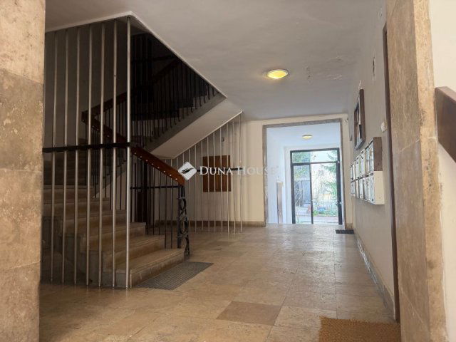 Kiadó téglalakás, albérlet, I. kerületben, Úri utcában