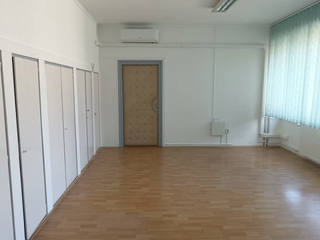 Kiadó iroda, Győrött 120 E Ft / hó, 2 szobás
