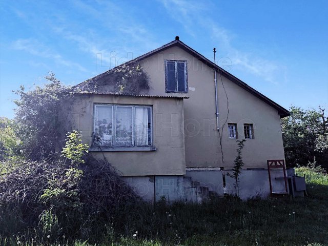 Eladó családi ház, Balatonalmádiban 181.1 M Ft, 5 szobás