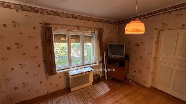 Eladó családi ház, Szirákon 15 M Ft, 4 szobás