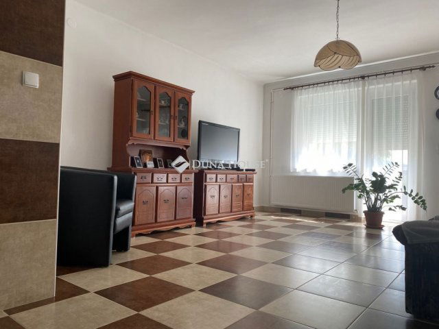 Eladó családi ház, Alcsútdobozon 65 M Ft, 3 szobás