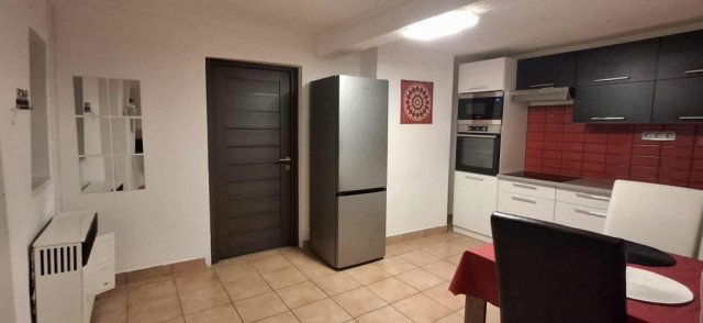 Eladó családi ház, Zsákán 16.3 M Ft, 2 szobás