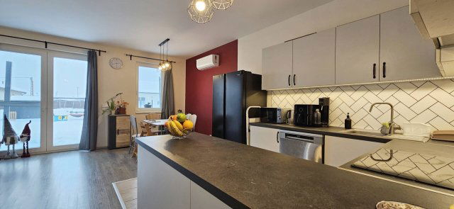 Eladó családi ház, Helvécián 89.9 M Ft, 4 szobás