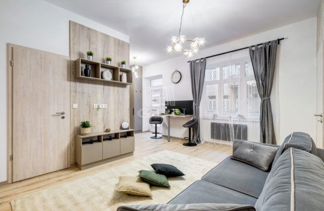 Eladó téglalakás, Budapesten, VI. kerületben 94 M Ft, 2 szobás