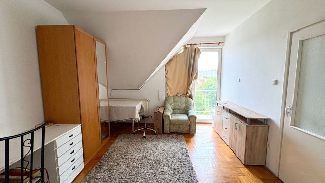 Kiadó téglalakás, albérlet, Debrecenben 260 E Ft / hó, 3 szobás