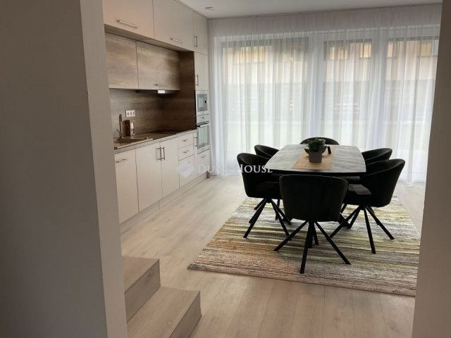 Kiadó ikerház, albérlet, Debrecenben 700 E Ft / hó, 4 szobás