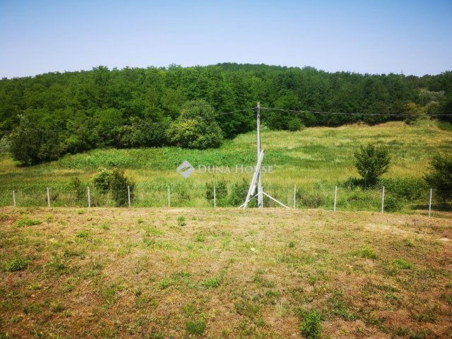 Eladó telek, Tinnyén 26 M Ft / költözzbe.hu