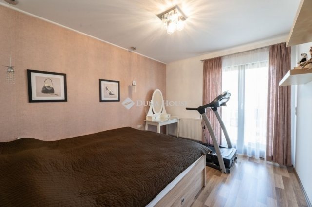 Eladó családi ház, Kecskeméten 330 M Ft, 5 szobás