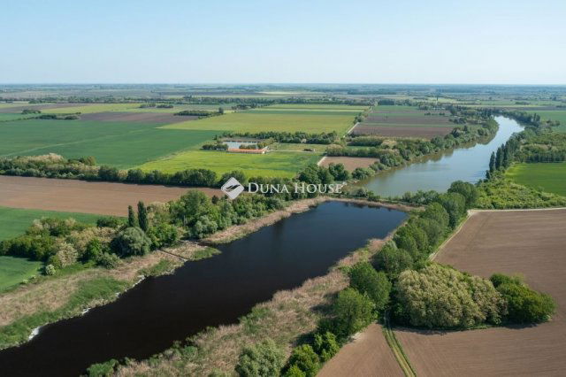 Eladó nyaraló, Csongrádon 24.99 M Ft, 2 szobás