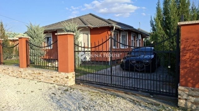 Eladó családi ház, Dunaharasztin 130 M Ft, 4 szobás