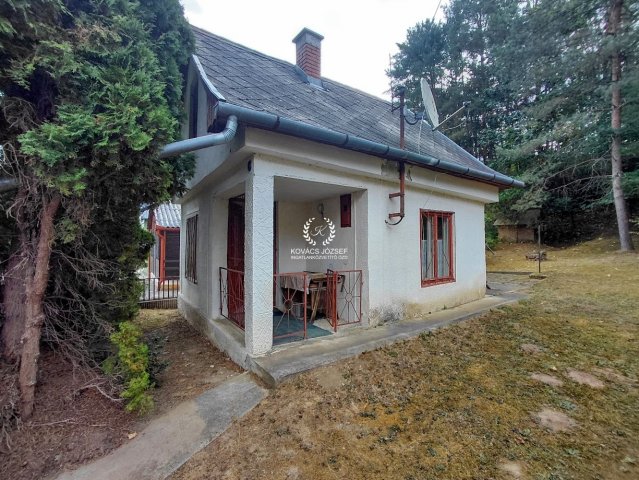 Eladó nyaraló, Arlón 6.5 M Ft, 2 szobás / költözzbe.hu