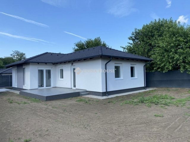 Eladó családi ház, Üllőn 94.9 M Ft, 4 szobás