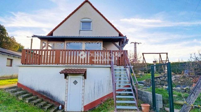 Eladó családi ház, Mohácson 46.5 M Ft, 4 szobás