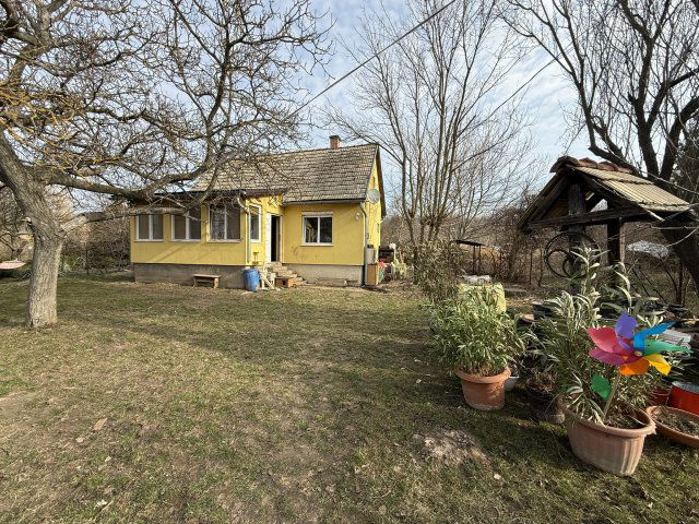Eladó családi ház, Lovasberényben 38.9 M Ft, 2 szobás