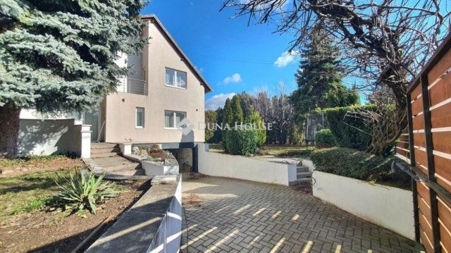 Eladó családi ház, Biatorbágyon 205 M Ft, 6 szobás