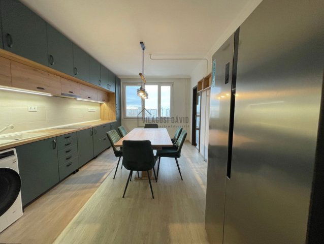 Kiadó panellakás, albérlet, Debrecenben 270 E Ft / hó, 3 szobás