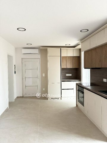 Kiadó téglalakás, albérlet, Pécsett 250 E Ft / hó, 2 szobás