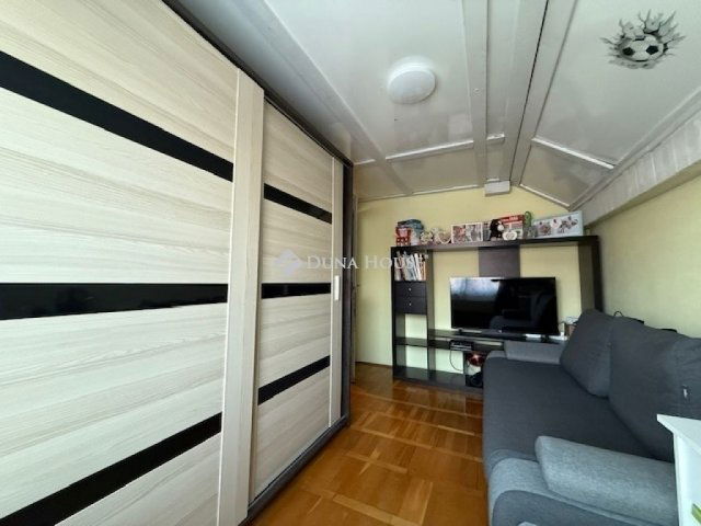 Eladó családi ház, Vecsésen 71.5 M Ft, 3 szobás