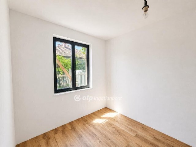 Eladó családi ház, Dunavecsén 29 M Ft, 2 szobás