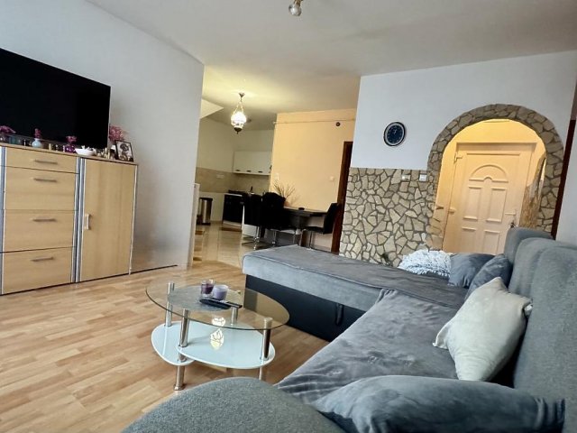 Eladó téglalakás, Dunakeszin 78.9 M Ft, 4 szobás