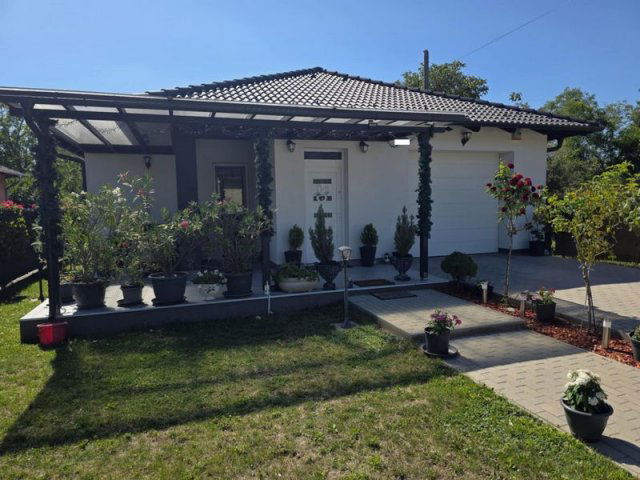 Eladó ikerház, Érden 129.9 M Ft, 4 szobás / költözzbe.hu