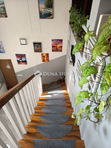 Eladó családi ház, Sopronban 145 M Ft, 5 szobás