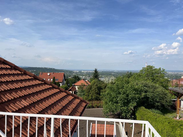 Eladó családi ház, Budapesten, III. kerületben 329 M Ft
