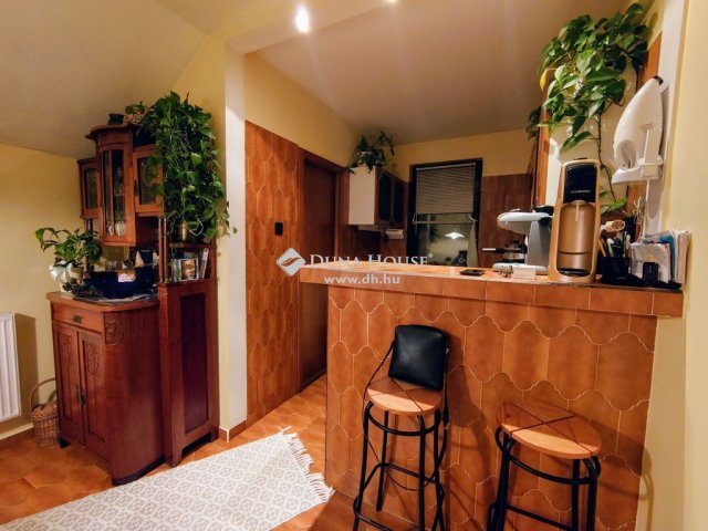 Eladó családi ház, Budapesten, XVI. kerületben 280 M Ft