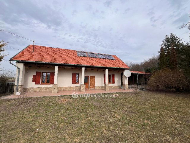 Kiadó családi ház, albérlet, Pátyon 350 E Ft / hó, 2 szobás