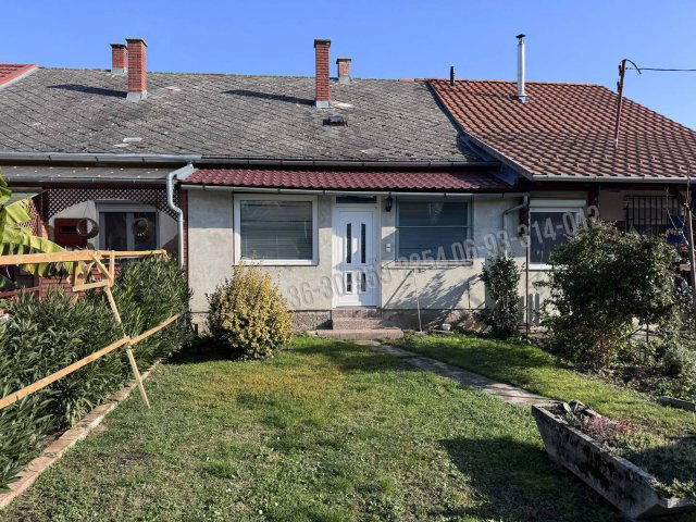 Eladó téglalakás, Zákányon 8.99 M Ft, 2 szobás