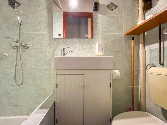 Eladó téglalakás, VIII. kerületben, Szigetvári utcában