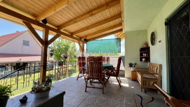 Eladó családi ház, Csopakon 119 M Ft, 4 szobás