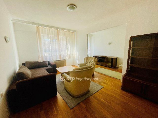 Eladó téglalakás, Debrecenben 53.9 M Ft, 1+1 szobás