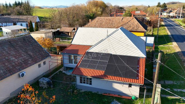 Eladó családi ház, Bánkon 64.9 M Ft, 2 szobás