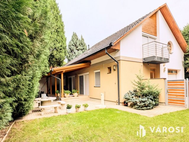 Kiadó családi ház, albérlet, Békéscsabán 300 E Ft / hó