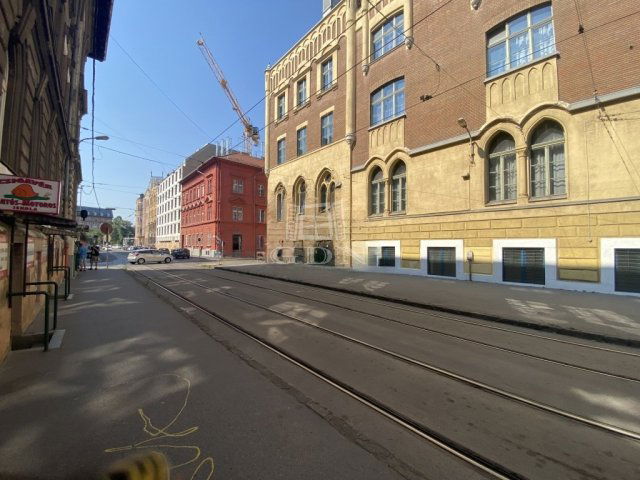 Eladó üzlethelyiség, Budapesten, VIII. kerületben 21.9 M Ft