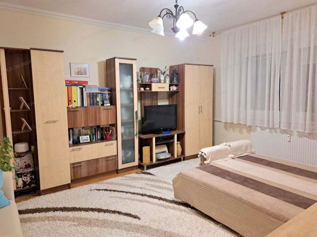 Eladó téglalakás, Nyíregyházán 37.5 M Ft, 1 szobás