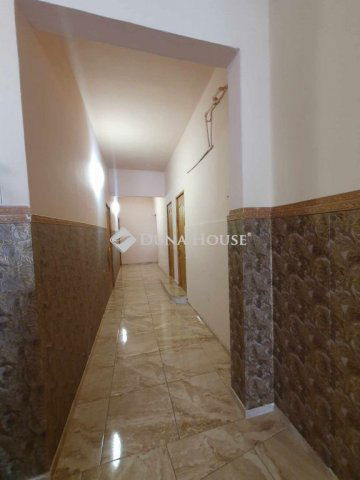 Eladó családi ház, Enyingen 38 M Ft, 4 szobás