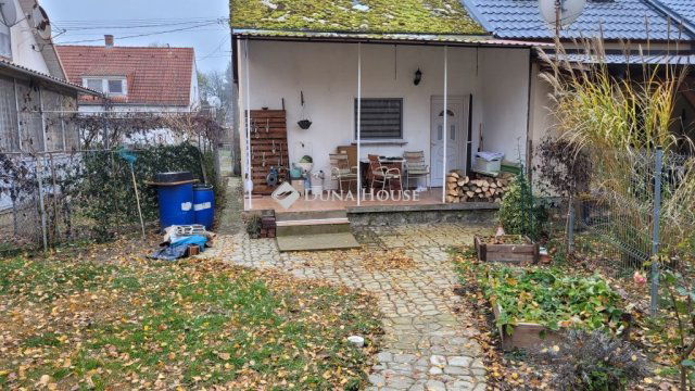 Eladó ikerház, Harkányban, Babér utcában 33 M Ft, 2 szobás