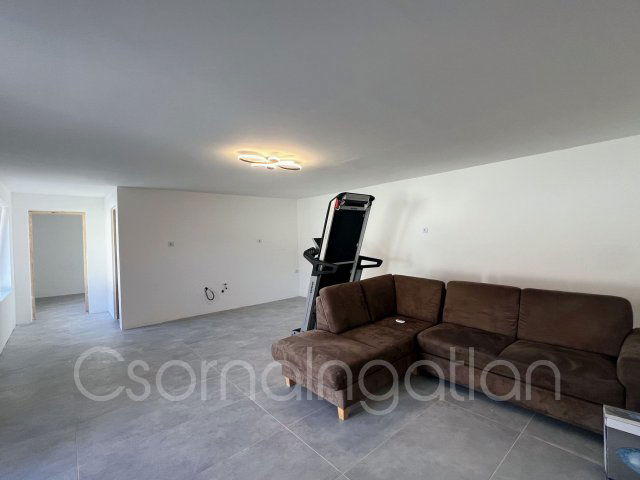 Eladó családi ház, Rábaszentandráson 24.7 M Ft, 2 szobás